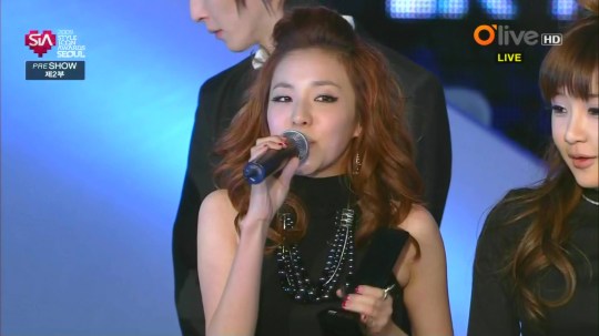 1257944099_200911112205046158282101_0