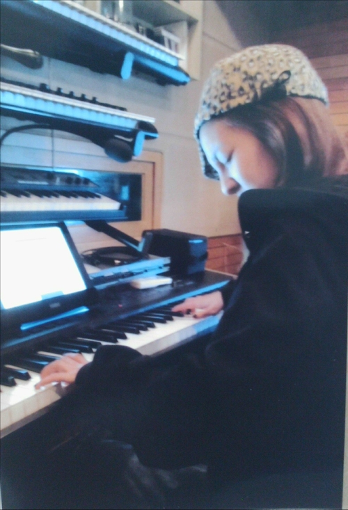 21dara_1260771492_30137_me2photo