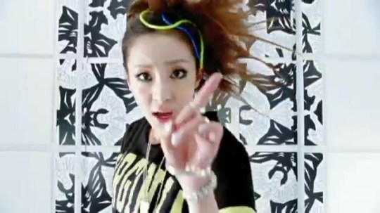 2NE1 SCREAM (Short Ver.) 1519