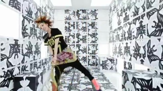 2NE1 SCREAM (Short Ver.) 1675