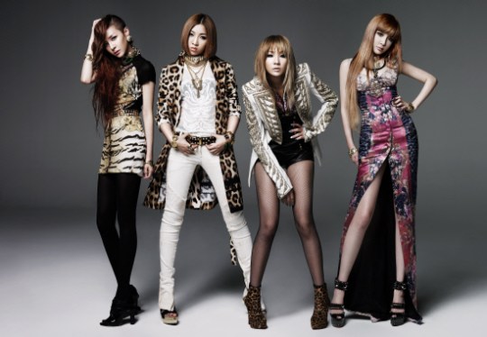20120711_2ne1_1
