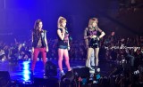 10_2NE1