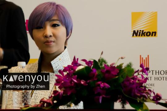 2ne1-sg-press-con-5
