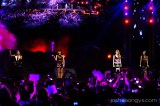 2013-twin-towers-alive-2ne1-53
