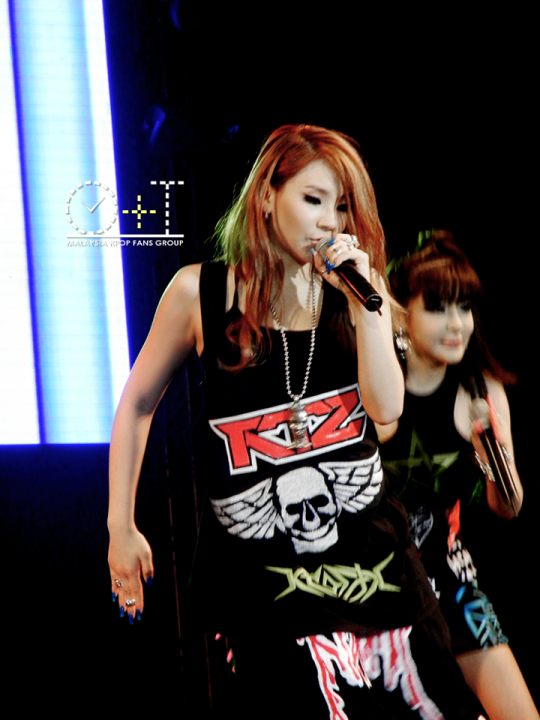 598896_435387229879706_1232704119_n