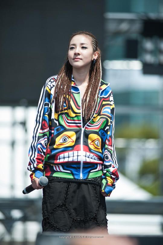 0371F43851754B781752D3