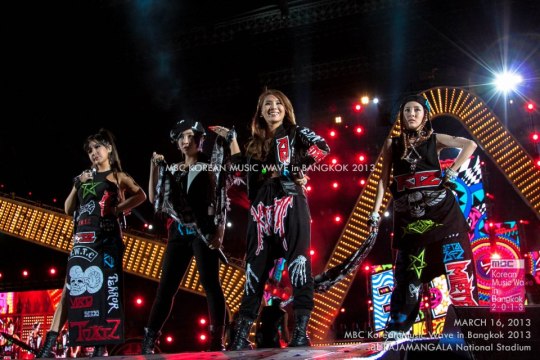 392724_581099921907800_894074568_n