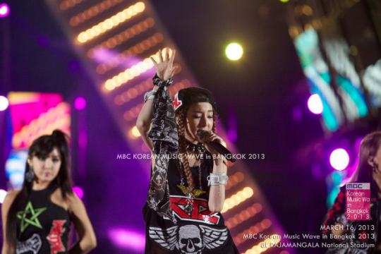 563745_582004465150679_725805736_n