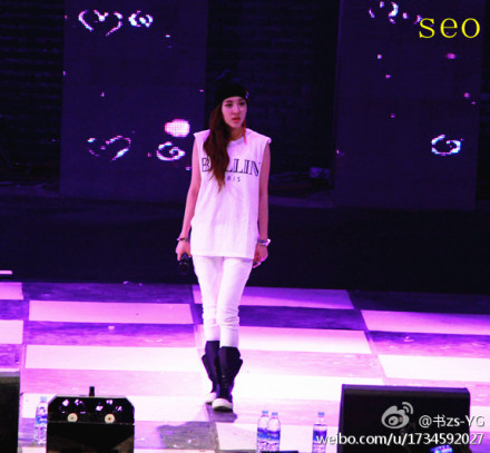 6763c61bjw1e4qmlpog6pj20fz0es0uw