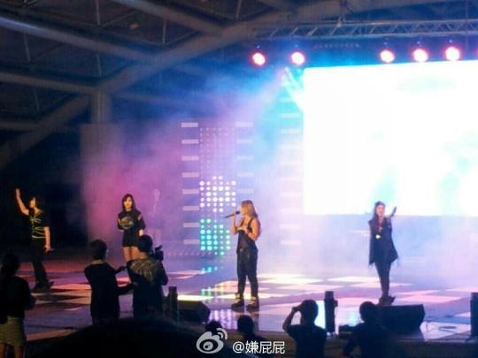 BKyczCuCEAAs5DR.jpg large