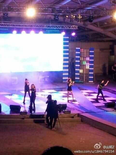 BKyeOPmCUAAAecE.jpg large