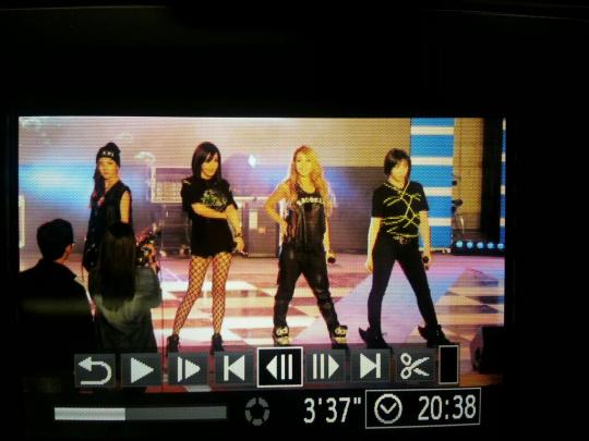 BKyh7rTCQAELgIe.jpg large