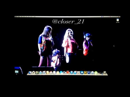 BLC2qshCYAAYTYN.jpg large