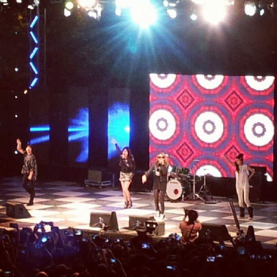 dad29e20be2811e2bc7922000ae90d97_7