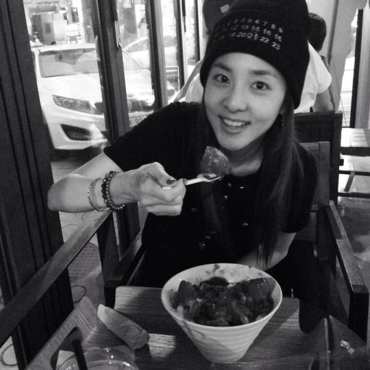 BMExAXXCYAApecr.jpg large