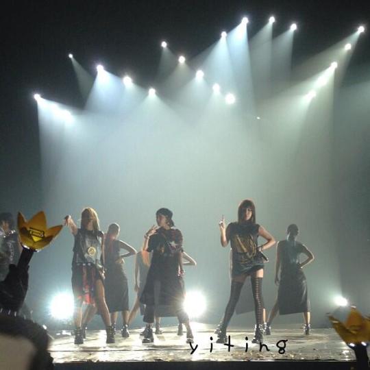 BN7xTWjCcAAuBAo.jpg large