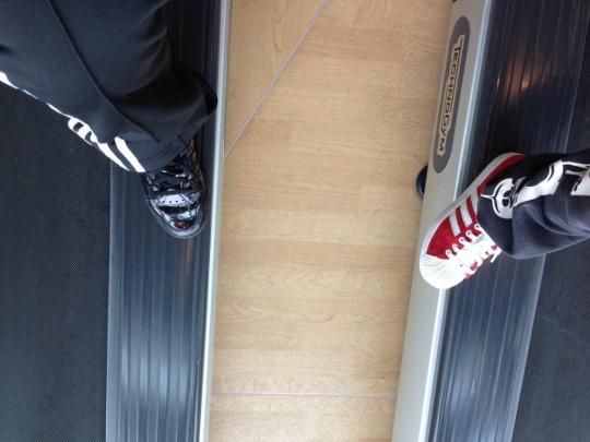 BNVJVVMCcAADR-A.jpg large