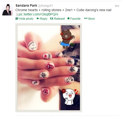 DaraNailsChromeHearts