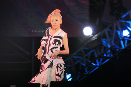 4aff31fegw1e6m6lxdow3j21900u0gwu