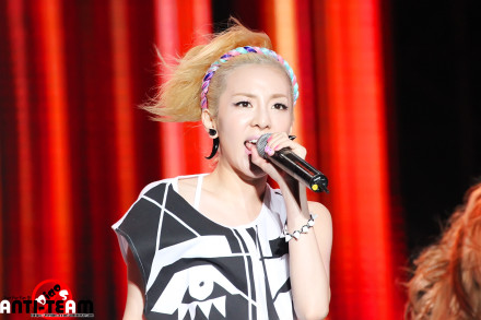 b24230d5jw1e6ovvsfc7cj21e00xcasd