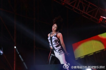 c49e4045jw1e6kdsf1p9lj20hs0bujs9