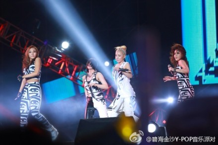 c49e4045jw1e6kdvtvz42j20hs0bu402