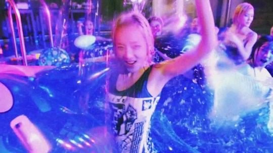 2NE1 - DO YOU LOVE ME M_V 1328