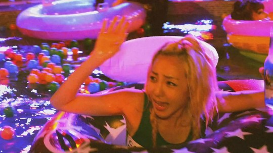 2NE1 - DO YOU LOVE ME M_V 1721