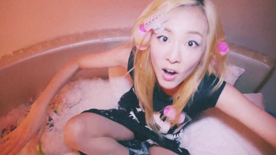 2NE1 - DO YOU LOVE ME M_V 2905