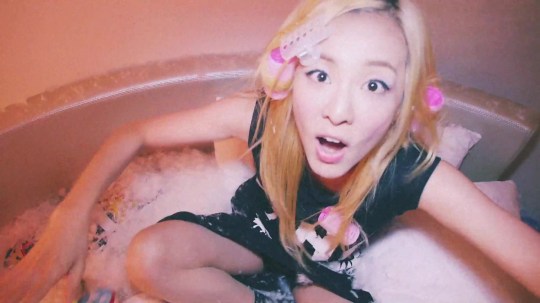 2NE1 - DO YOU LOVE ME M_V 2906