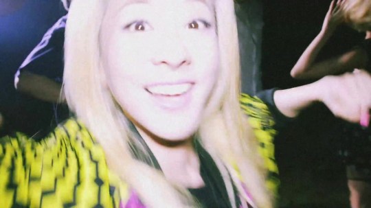 2NE1 - DO YOU LOVE ME M_V 3784