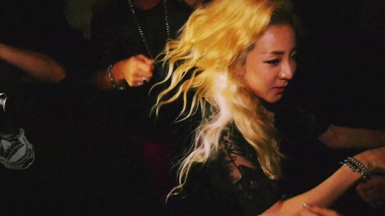 2NE1 - DO YOU LOVE ME M_V 4519