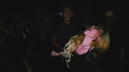 2NE1 - DO YOU LOVE ME M_V 5020