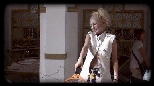 2NE1 - FALLING IN LOVE M_V Making Film 5530