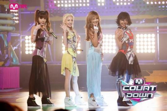 BRdXw9UCYAADMVZ.jpg large