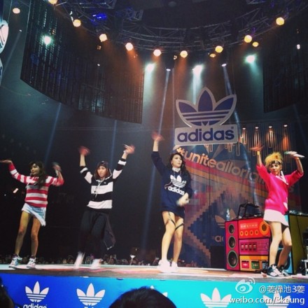 65afbd82jw1e9d54s4gisj20hs0hsdiz