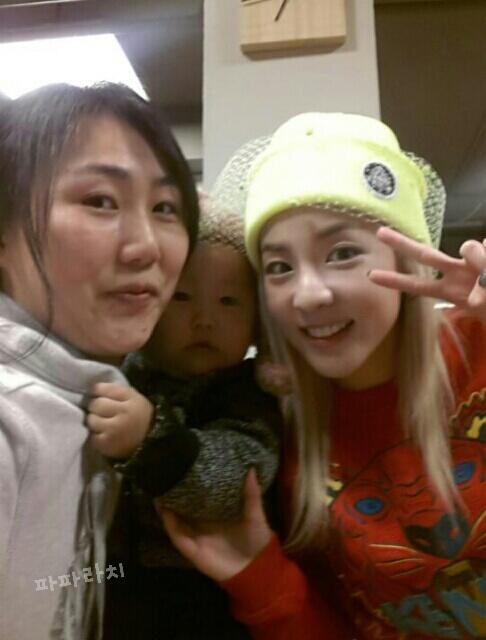 BY4YIHACQAEcYdp.jpg large