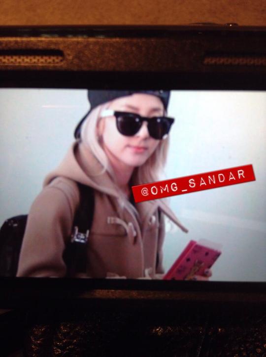 BYMMNikCAAAjgaW.jpg large