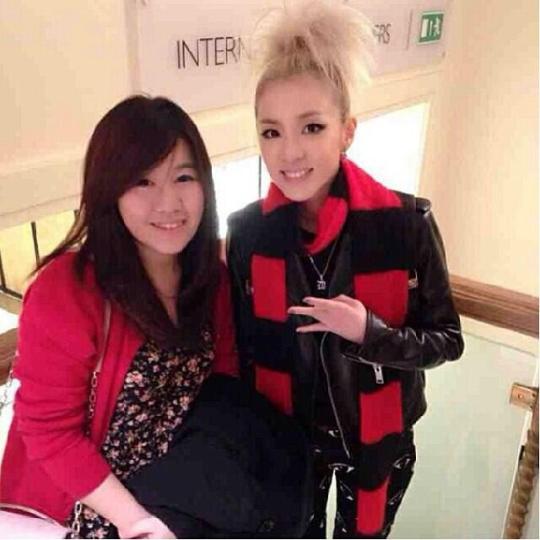 BYXwYm2CEAAbi4A.jpg large