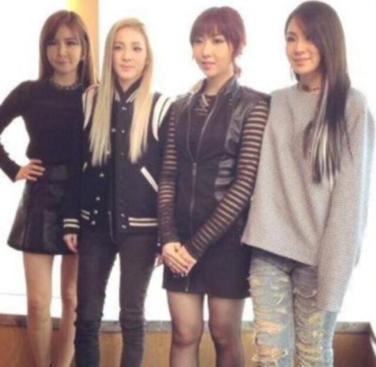 BZl3xNkCEAA3yzJ.jpg-large