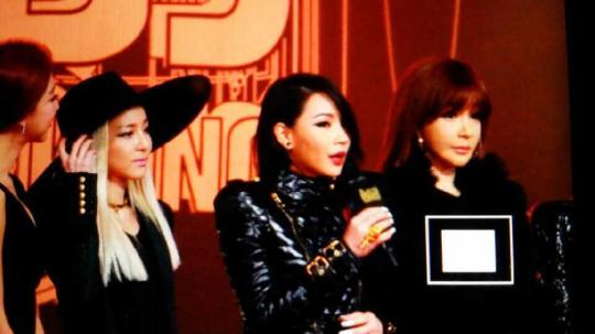 BZq0UrgCcAAFqsv.jpg-large