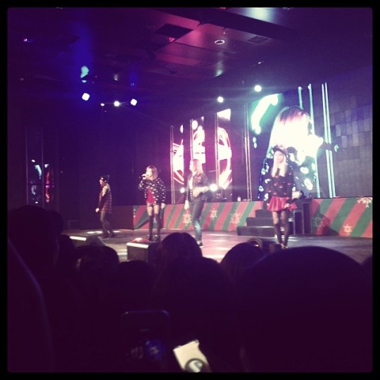 205f85206d1a11e388e812d767576a00_8