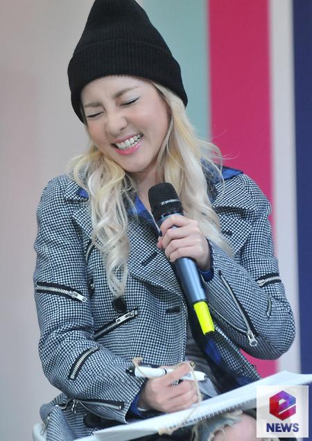 press pic mnet wide 3