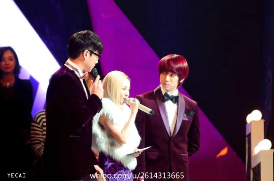 9bd342c1gw1ec405jwsu1j21kw11qtf5