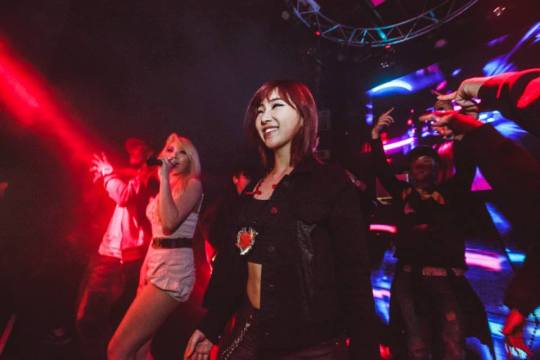 10006357_220807158118215_828869311_n