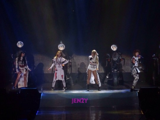 67a4936cjw1eeoxs5fjq0j21400u0111