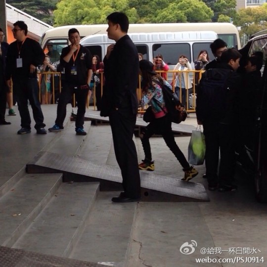 65959b96jw1efbmbc1dp4j20hs0hsdip