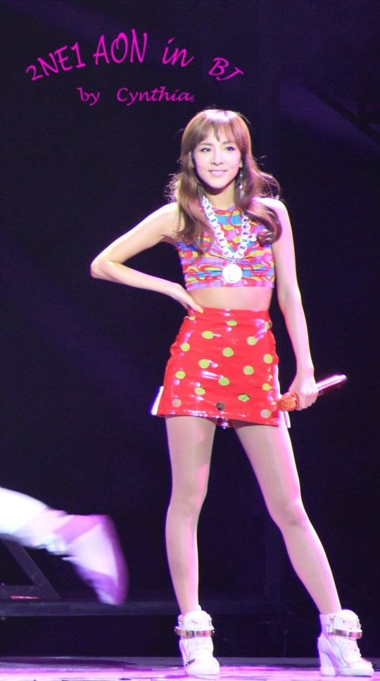 69b5d287tw1efq19c6wswj213c1yik60 (1)