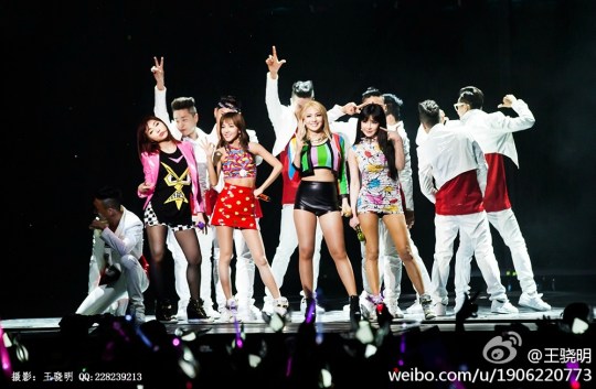 719e9ee5tw1eflbunoqmtj20rr0i67an