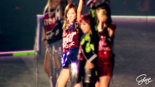 9e3dab2agw1efuitnb102j21hc0u0dlo